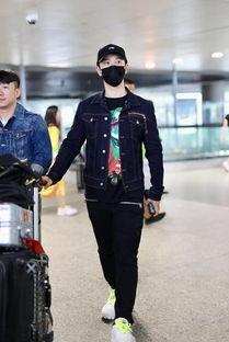 明星牛仔裤背影,探寻时尚与个性的完美融合